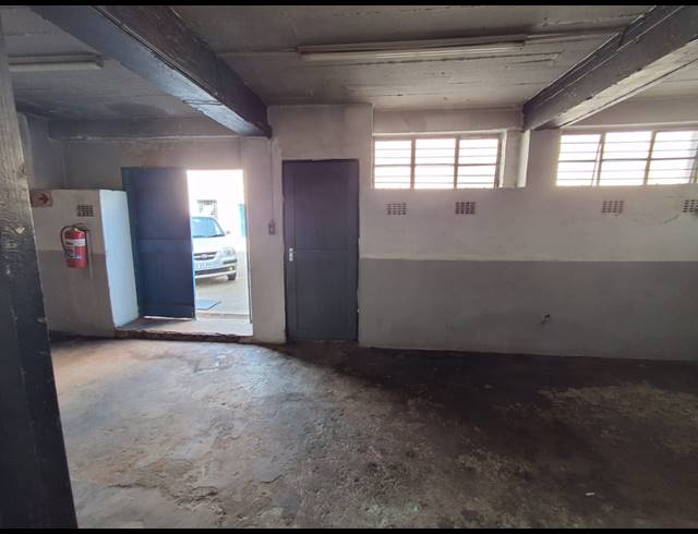 65M² WAREHOUSE TO LET IN HERIOTDALE